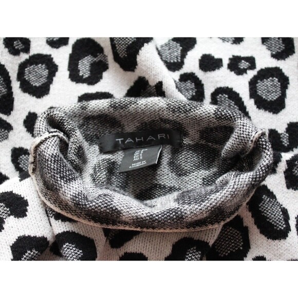 Tahari Sweater Mock Neck Black White & Gray Leopard Print Size Small - Picture 3 of 3
